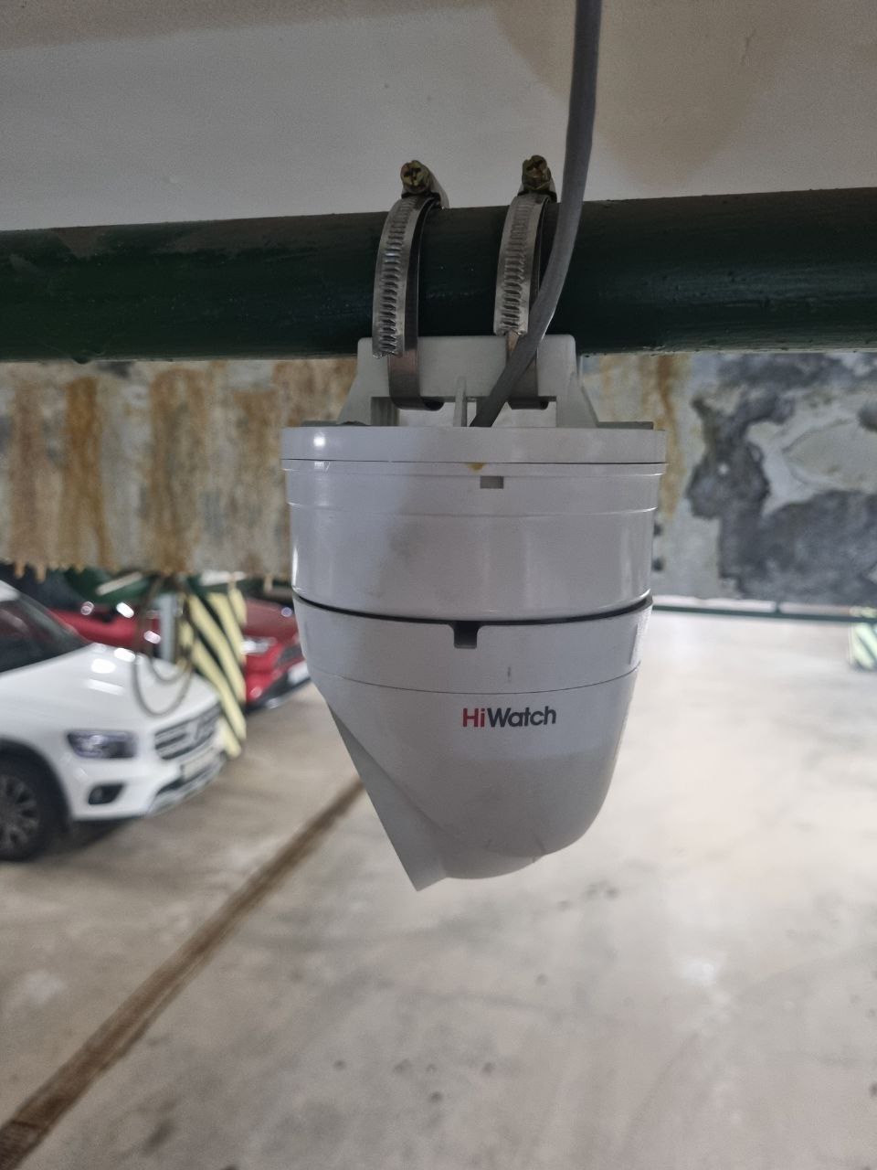 Подземный паркинг — монтаж на трубу хомутами